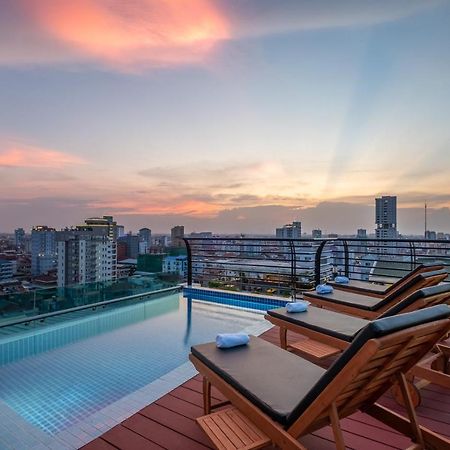 Colina Sky Hotel Phnom Penh Bagian luar foto