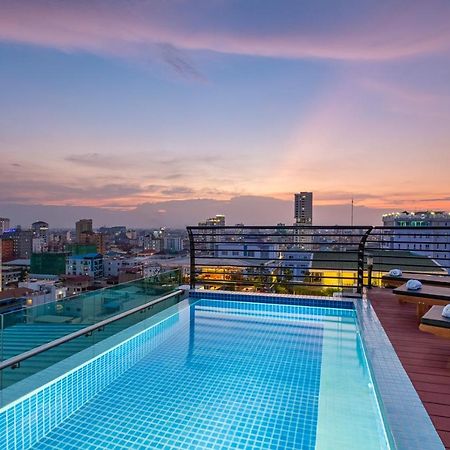 Colina Sky Hotel Phnom Penh Bagian luar foto
