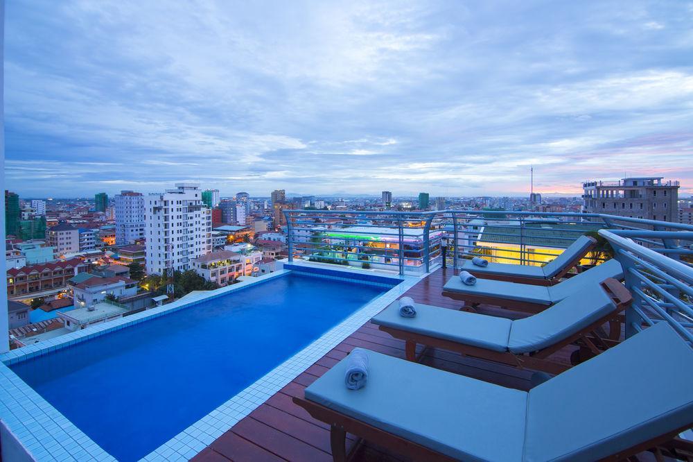 Colina Sky Hotel Phnom Penh Bagian luar foto