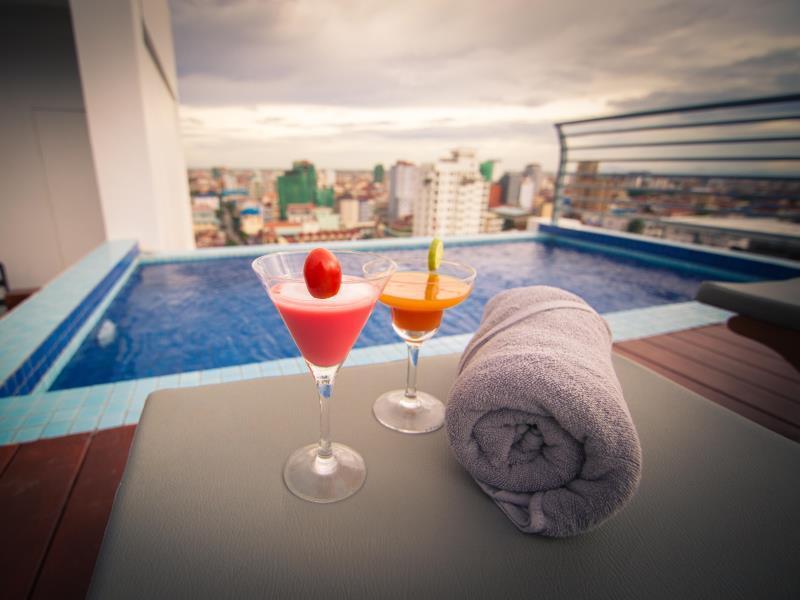 Colina Sky Hotel Phnom Penh Bagian luar foto