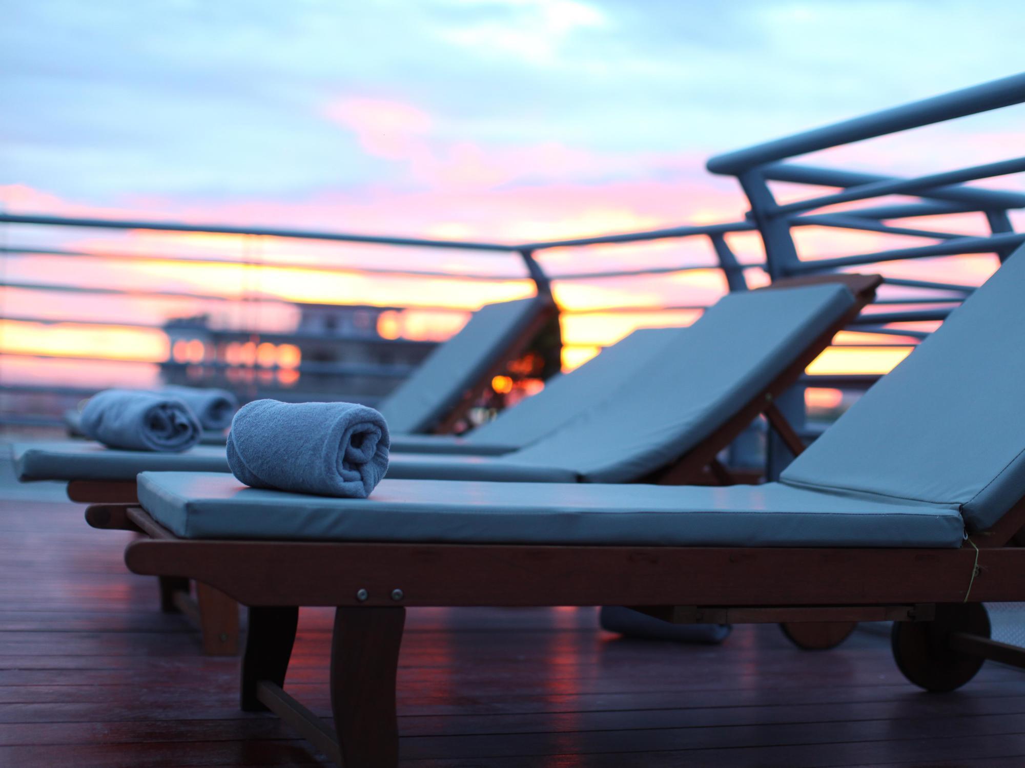 Colina Sky Hotel Phnom Penh Bagian luar foto
