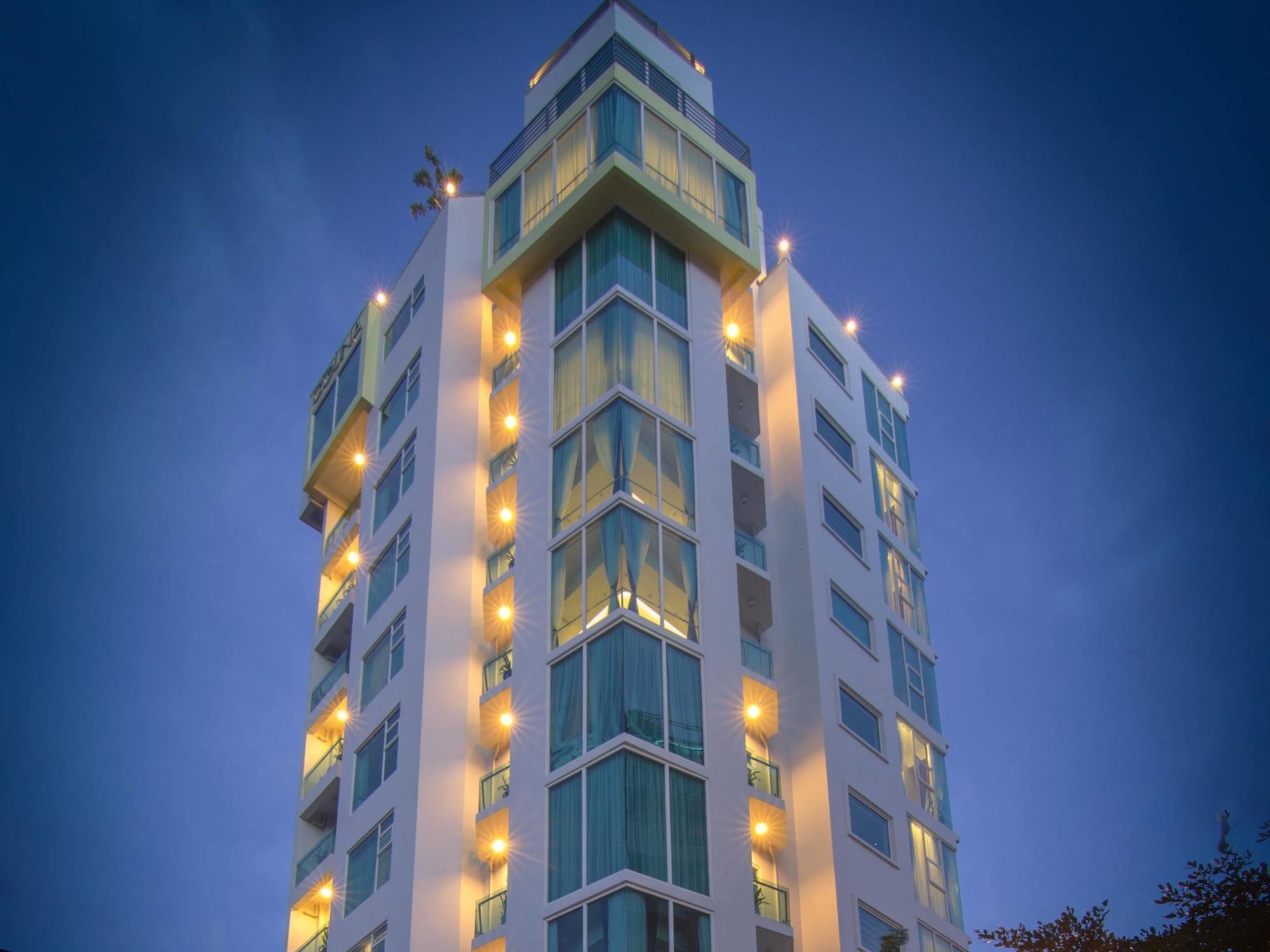 Colina Sky Hotel Phnom Penh Bagian luar foto