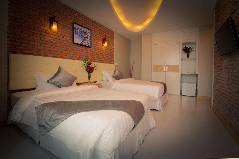 Colina Sky Hotel Phnom Penh Bagian luar foto