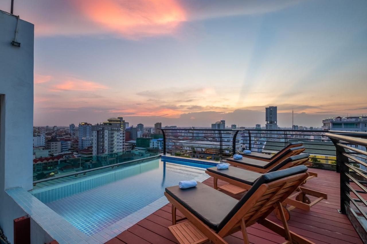 Colina Sky Hotel Phnom Penh Bagian luar foto