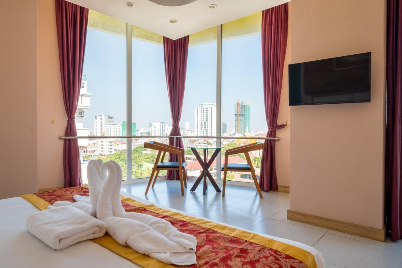 Colina Sky Hotel Phnom Penh Bagian luar foto