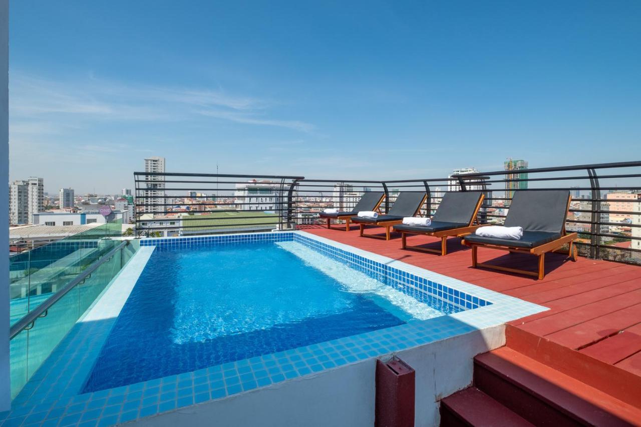 Colina Sky Hotel Phnom Penh Bagian luar foto
