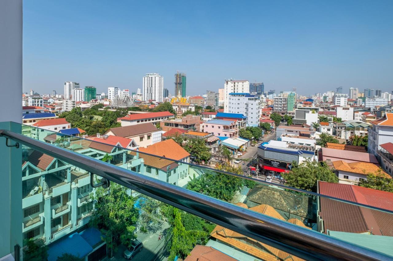 Colina Sky Hotel Phnom Penh Bagian luar foto