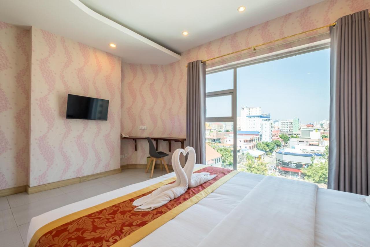 Colina Sky Hotel Phnom Penh Bagian luar foto