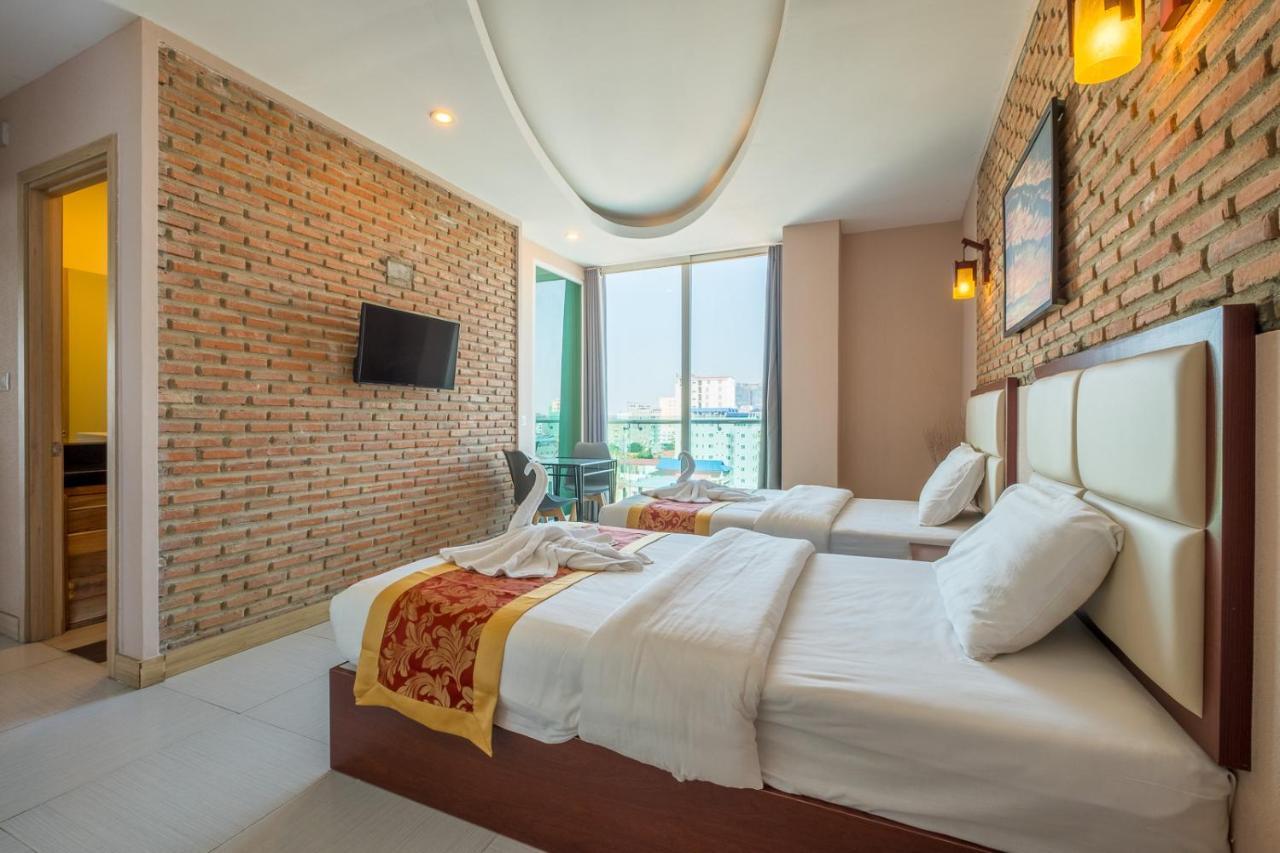 Colina Sky Hotel Phnom Penh Bagian luar foto