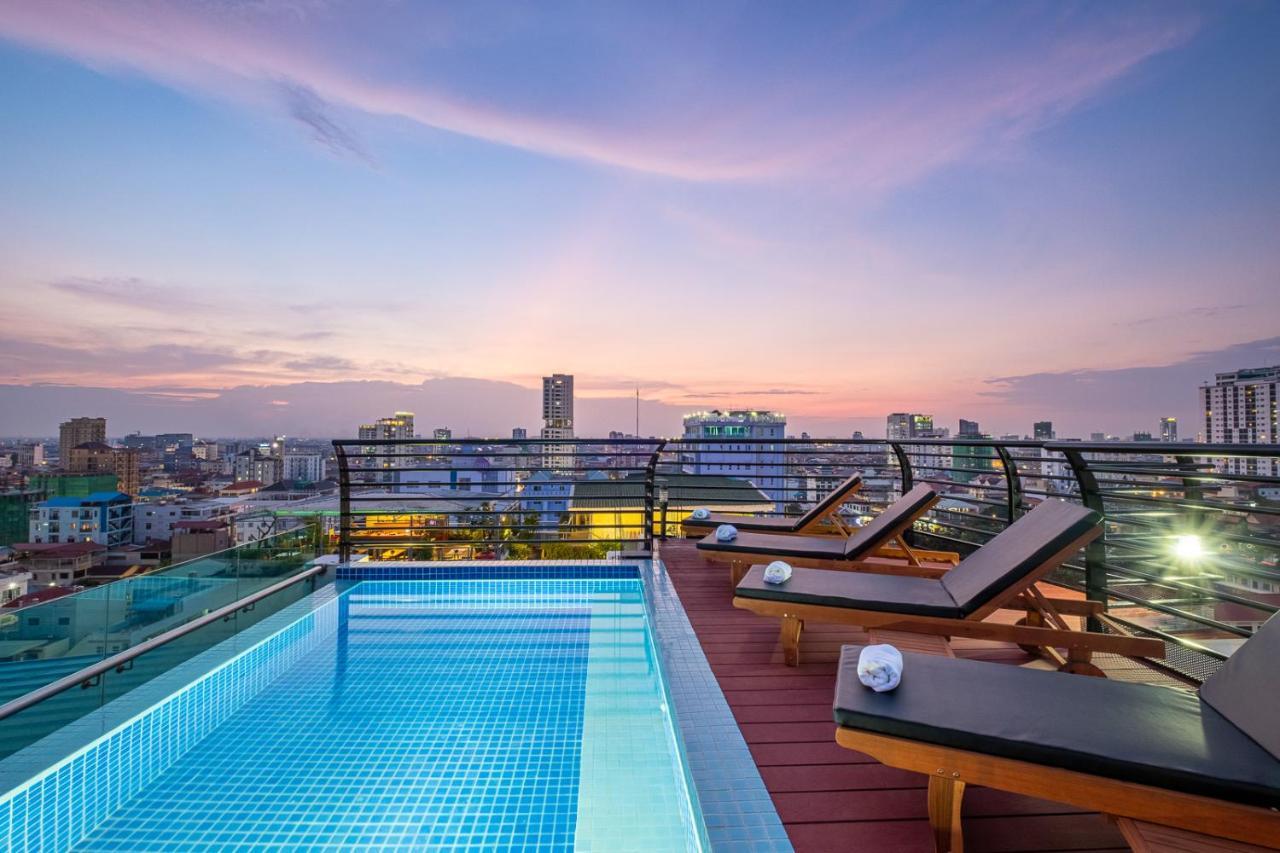 Colina Sky Hotel Phnom Penh Bagian luar foto