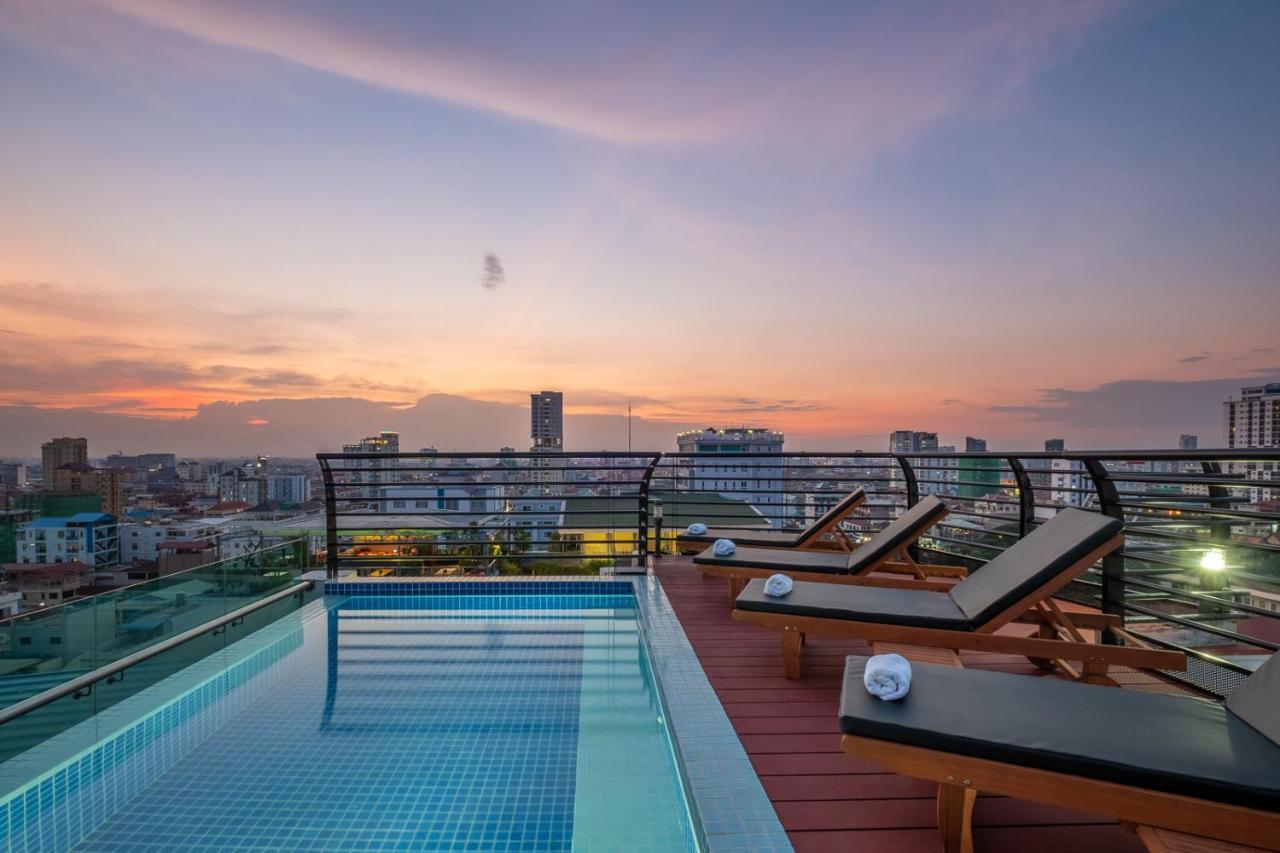 Colina Sky Hotel Phnom Penh Bagian luar foto