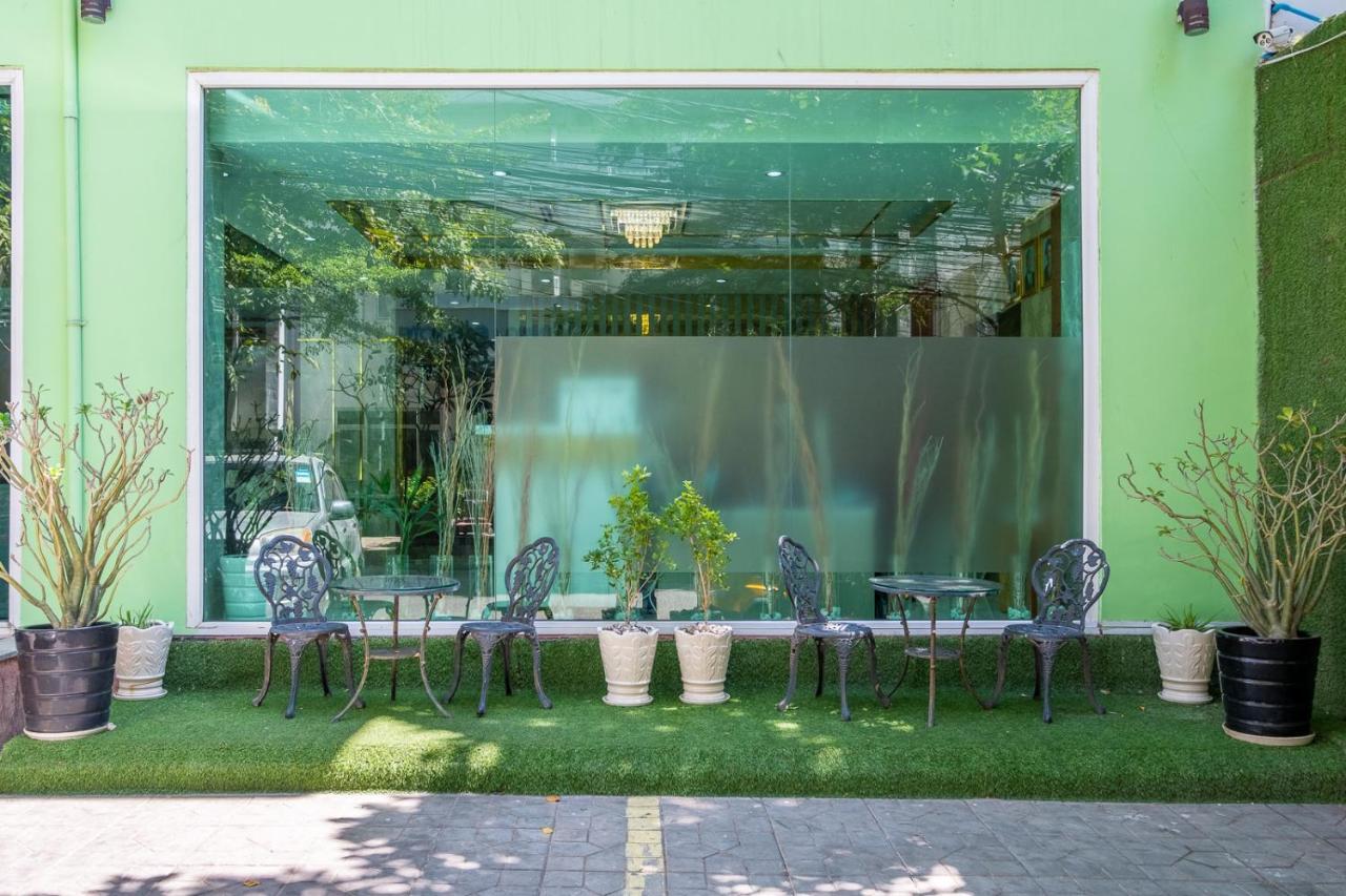 Colina Sky Hotel Phnom Penh Bagian luar foto