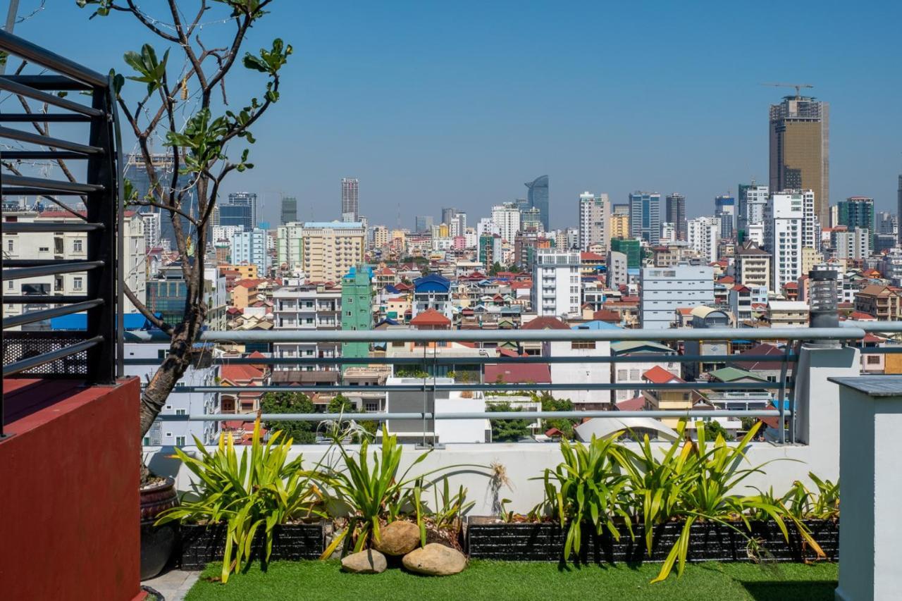 Colina Sky Hotel Phnom Penh Bagian luar foto